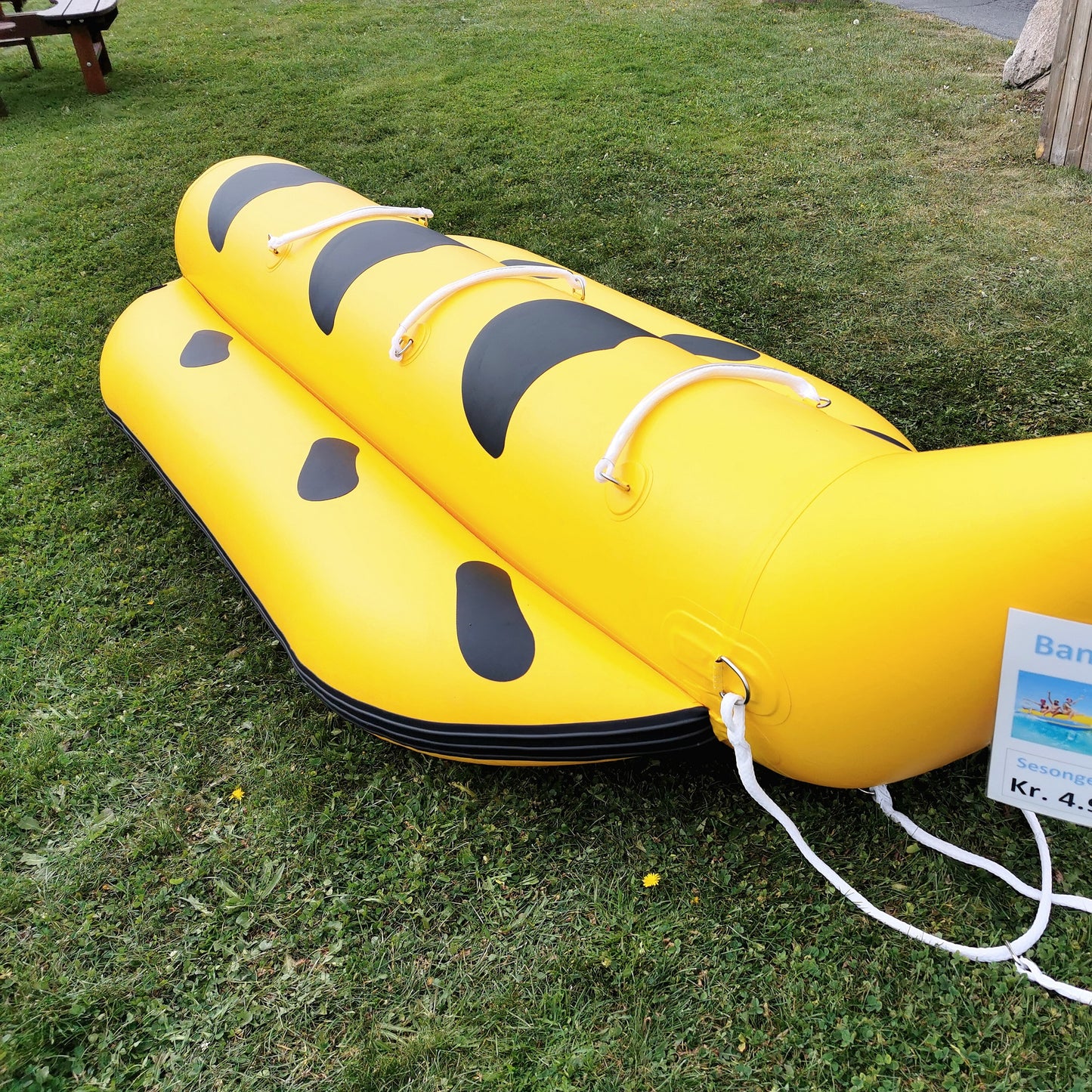 Rent a banana boat for 3 hours