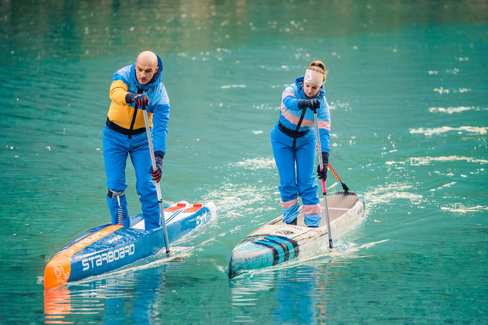 StandOut SUP wear Fjord tørrdrakt  herremodell. Fleksibel og lett tørrdrakt for alle typer helårspadling. Hold deg tørr om vinteren.